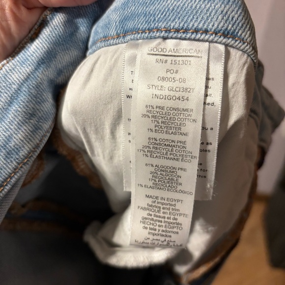 TRENDY Good American Light Blue Sz 15 Good Legs Crop RawHem SplitHem Jeans - Picture 10 of 12